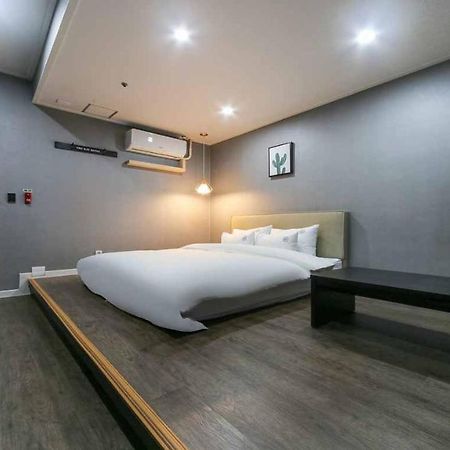 The Way Hotel Changwon Eksteriør billede